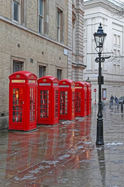 Röda Telefonkiosker West End London Winter — Stockfoto