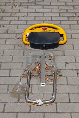 Sokak Köşkündeki Park Bariyeri