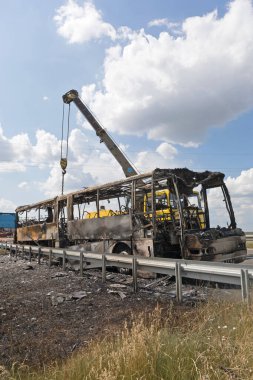 Yanan Koç Otobüs Otobanı Kurtarma Yardımı