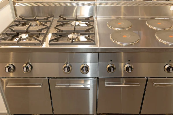 Commercial Stove Dual Power Restaurant Kitchen — Stock Photo, Image