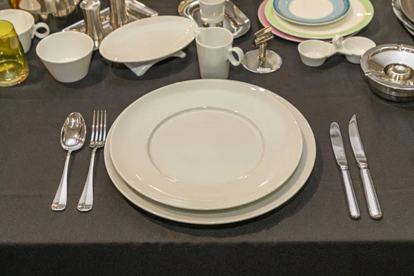 Ceramic Plates Black Table Setup — Stock Photo, Image