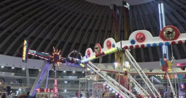 Büyük Sergi Salonunda Kış Eğlence Fuarı