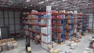 Dağıtım Merkezi Depo Ticaret Binasında Düşüyor