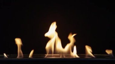 Evde Alkol Yanan Küçük Yangın Yeri 