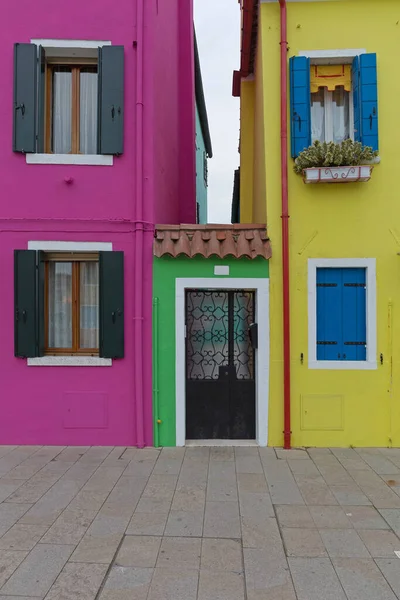 Färgglada Hus Fasader Burano Venedig Italien — Stockfoto