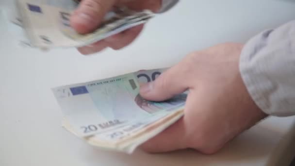 ユーロ紙幣を数える男 現金紙幣 — ストック動画