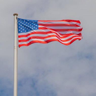 Amerika Birleşik Devletleri Bayrağı Güneşli Gün