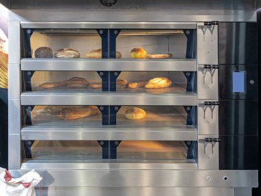 Big Pastanesinde Çok Katlı Ekmek Fırını