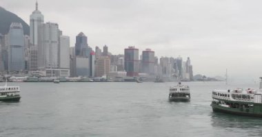 Hong Kong, Çin - 27 Nisan 2017: Hong Kong, Çin 'deki Tsim Sha Tsui Rıhtım İstasyonunda Yıldız Feribot Gemisi.