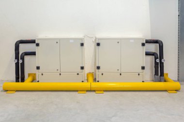 Fabrikadaki Gaz Isıtma Kontrol Birimleri Dolapları