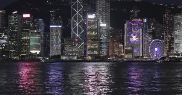 Hong Kong Chiny Kwietnia 2017 Drapacze Chmur Odbicie Światła Wodzie — Wideo stockowe