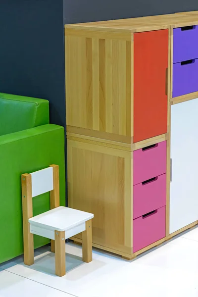 Malá Židle Skříň Dětském Pokoji — Stock fotografie