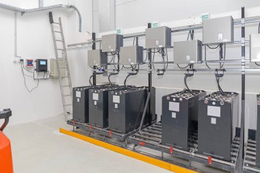 Kurşun Asit Forklift Pilleri için Ticari Şarj İstasyonu