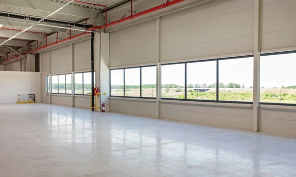 Empty Floor Space Distribution Warehouse Interior — Stock Photo, Image