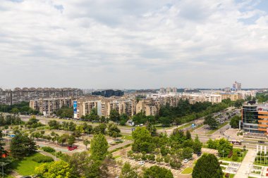 Belgrad, Sırbistan - 23 Haziran 2019: Sırbistan 'ın başkenti Belgrad' da Yaz Gününde Başkent Panoraması.