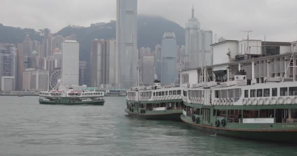 Hong Kong China Abril 2017 Moored Star Ferry Boats Dock — Vídeo de stock