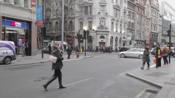 London Січня 2013 City Life Winter Day Traffic High Holborn — стокове відео