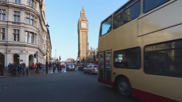 London Großbritannien November 2013 Big Ben Und Parlamentsverkehr Der Kreuzung — Stockvideo