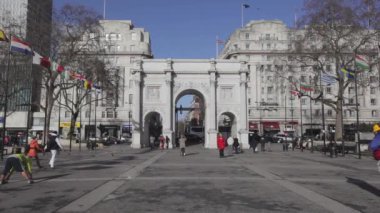 Londra, Birleşik Krallık - 27 Ocak 2013: Marble Arch Sunny Winter Day, İngiltere.