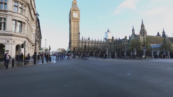Londen Verenigd Koninkrijk November 2013 Big Ben Parliament Landmark Intersection — Stockvideo
