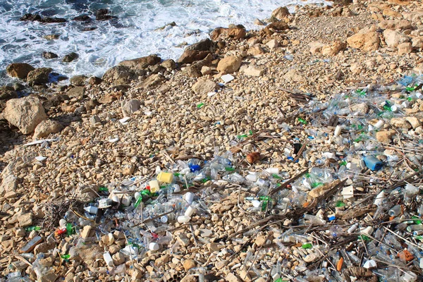 Lübnan Daki Bir Çakıl Plaj Plastik Kirliliği — Stok fotoğraf