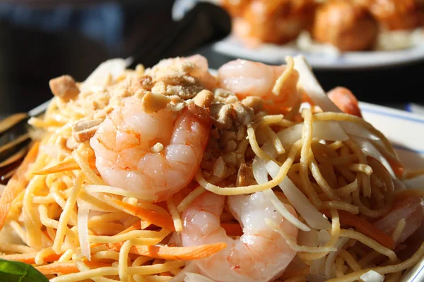 Platter Noodles Shrimps Chinese Restaurant — Stock Photo, Image