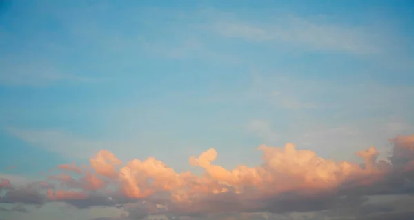 Vacker Molnig Himmel Vid Solnedgången — Stockfoto