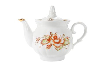 Beyaz bir arka plan üzerinde izole çiçeklerle süslenmiş çaydanlık