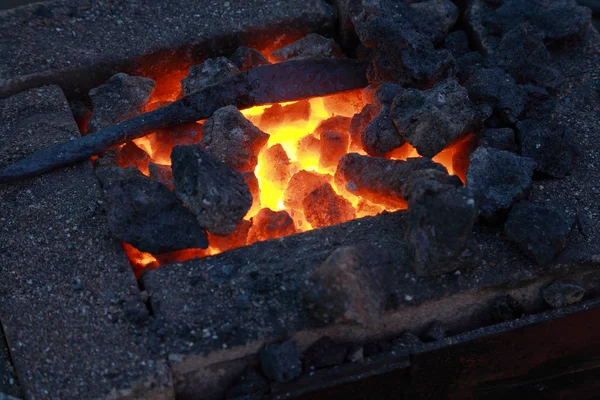 Forgia Braciere Con Carboni Ardenti Primo Piano — Foto Stock