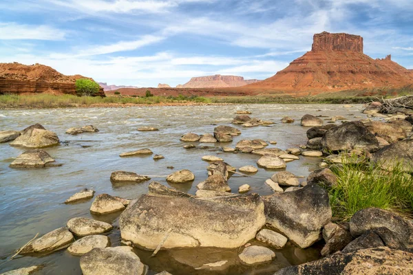 科罗拉多河在岩石快速上方摩押 犹他州 — 图库照片