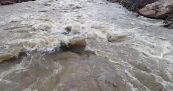 Uçan Düşük Hızlı Rodeo Burns Colorado Colorado Nehri Üzerinde Ters — Stok video