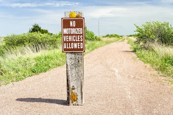 内布拉斯加州北部多用途休闲牛仔小径无机动车辆标志 — 图库照片