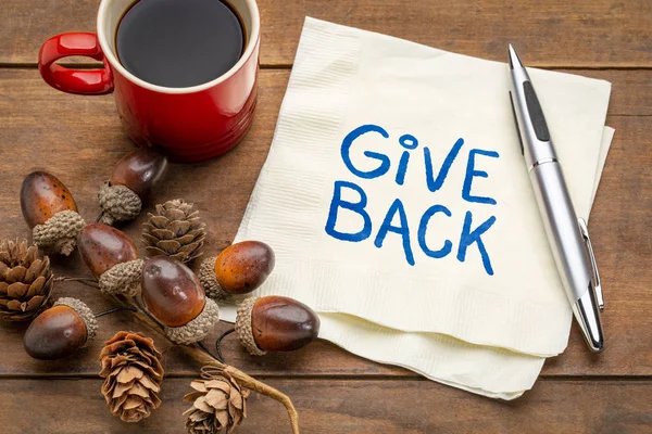 Teruggeven Inspirerende Handschrift Een Servet Met Kopje Koffie Vallen Seizoen — Stockfoto