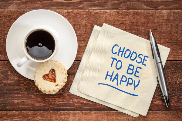 选择快乐建议 一杯咖啡餐巾纸上的励志笔迹 — 图库照片