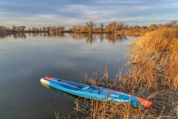 Fort Collins Eua Outubro 2018 Corridas Stand Paddleabord Starboard Shore — Fotografia de Stock