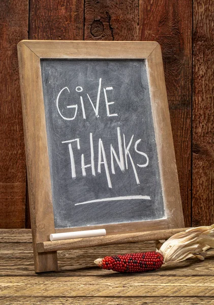 Danke Sagen Danksagungskonzept Rustikales Tafel Schild Mit Dekorativem Mais Gegen — Stockfoto