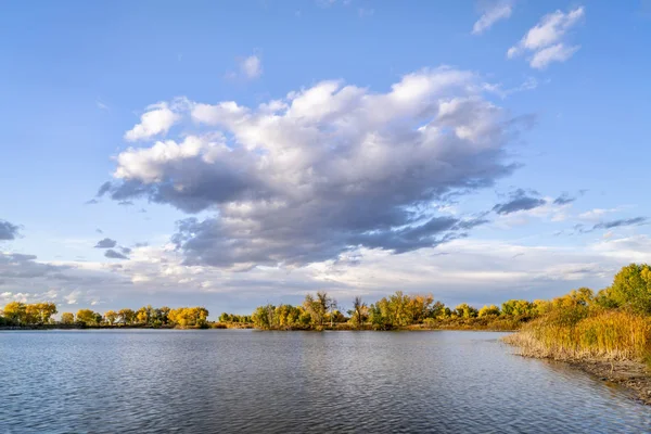 Lac Dans Colorado Avec Ciel Dramatique Des Couleurs Automne — Photo