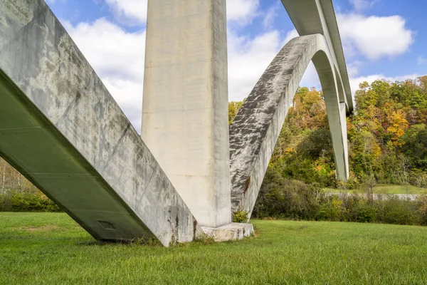 Arch Híd Kettős Natchez Nyomkövetési Parkway Franklin Közel Esik Táj — Stock Fotó