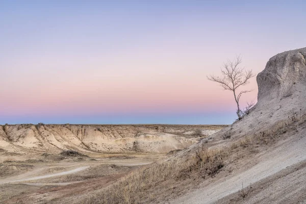 Crépuscule Hivernal Dessus Des Badlands Dans Prairie Nationale Pawnee Avec — Photo