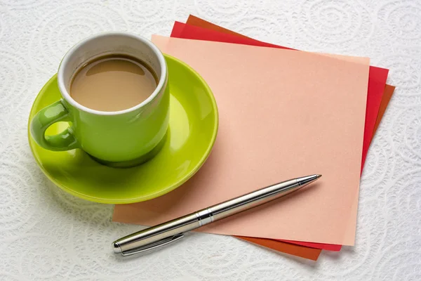 Квадратная Пустая Нота Чашкой Кофе Ручкой Эспрессо — стоковое фото