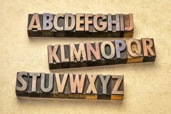 Alfabeto Abstrato Tipografia Vintage Madeira Tipo Impressão Blcoks Contra Papel — Fotografia de Stock