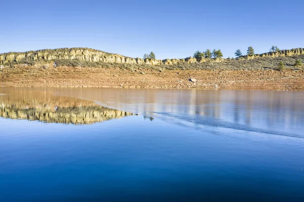 Freezing Mountain Lake Northern Colorado Foothills Typical Early Winter Scenery — Stock Photo, Image