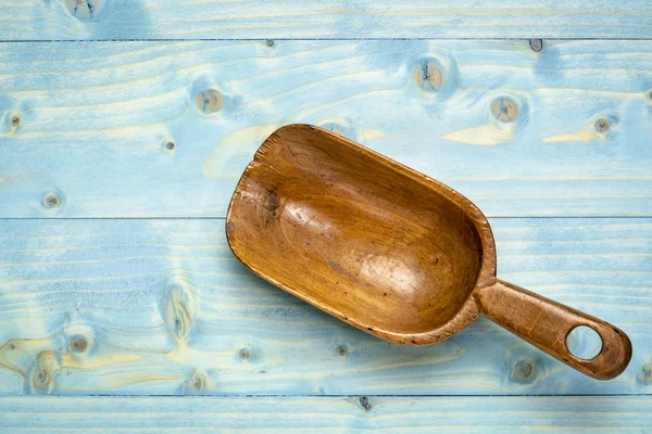 Rustikální dřevěná lopatka — Stock fotografie