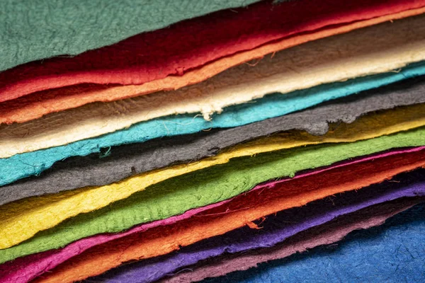 Колекція барвистих текстурних паперових листів — стокове фото