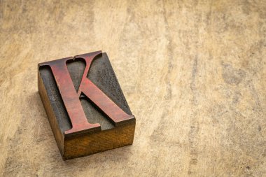 Letterpress ahşap tipi K harfi
