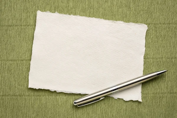 Φύλλο από λευκό Khadi κουρέλι χαρτί — Φωτογραφία Αρχείου