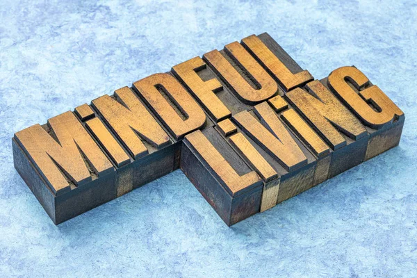 Mindful living words in wood type — Stock Photo, Image