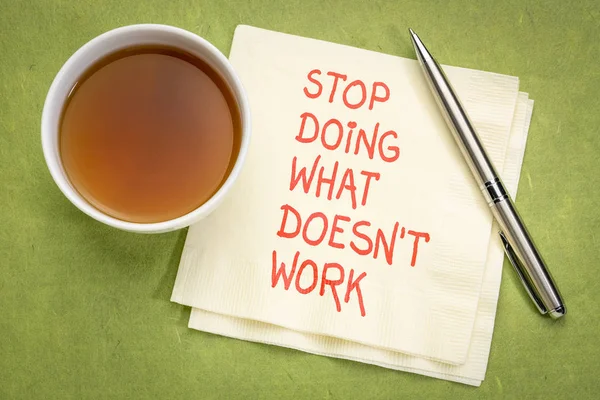 Sluta göra det som inte fungerar. — Stockfoto