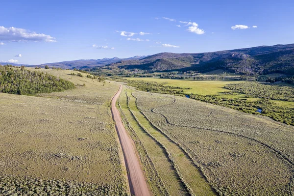 Mountain River Valley antenn utsikt — Stockfoto