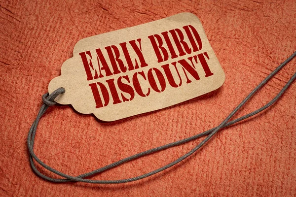 Early bird discount on price tag — Stock Photo, Image